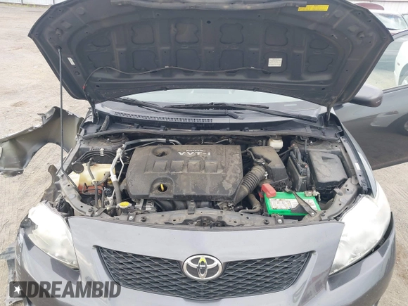 2010 Toyota Corolla z VIN 1NXBU4EE7AZ245649, wystawiony jako IAAI lot #42116044 z przebiegiem 124 984 mil mil oraz . Historia ofert i sprzedaży dostępna na DreamBid. Obrazek 10.