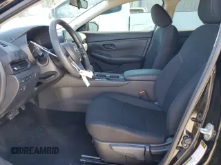 2024 Nissan Sentra S z VIN 3N1AB8BV3RY334549, wystawiony jako Copart lot #48660835 z przebiegiem 2 240 mil mil oraz Szkoda całkowita • Salvage title. Historia ofert i sprzedaży dostępna na DreamBid. Obrazek 7.