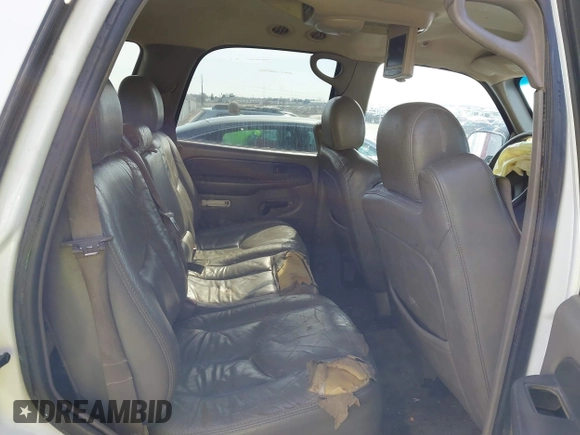 2003 GMC Yukon SLT with VIN 1GKEK13V23J300767, listed as a IAAI auction lot 41691632 with 251,849 mi miles. Bid and sale history available at carsss.com. Image 8.