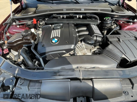 2007 BMW 3 Series 328i with VIN WBAWR33537PX75142, listed as a Copart auction lot 49962715 with 125,113 mi miles and Clean title. Bid and sale history available at DreamBid. Image 7.