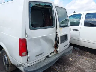1998 Chevrolet Astro Cargo Van with VIN 1GCDM19WXWB139102, listed as a IAAI auction lot 41540799 with 226,511 mi miles. Bid and sale history available at carsss.com. Image 12.