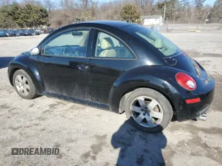 2007 Volkswagen New Beetle Coupe with VIN 3VWRW31CX7M514586, listed as a Copart auction lot 45674465 with 214,758 mi miles and Clean Title. Bid and sale history available at carsss.com. Image 2.