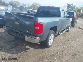 2007 Chevrolet Silverado 1500 LT w/1LT with VIN 1GCEC19JX7Z620827, listed as a IAAI auction lot 41912703 with 229,999 mi miles. Bid and sale history available at carsss.com. Image 4.