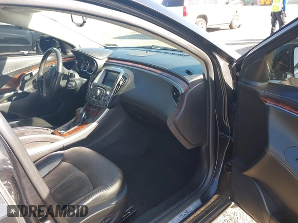 2012 Buick LaCrosse Premium 1 z VIN 1G4GD5E35CF282278, wystawiony jako IAAI lot #42146380 z przebiegiem 92 968 mil mil oraz . Historia ofert i sprzedaży dostępna na DreamBid. Obrazek 5.