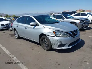 2017 Nissan Sentra S z VIN 3N1AB7AP9HY277592, wystawiony jako IAAI lot #42287903 z przebiegiem 186 876 mil mil oraz . Historia ofert i sprzedaży dostępna na DreamBid. Obrazek 1.