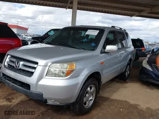 2006 Honda Pilot EX-L with RES with VIN 2HKYF186X6H523621, listed as a IAAI auction lot 41756667 with 205,149 mi miles. Bid and sale history available at carsss.com. Image 2.