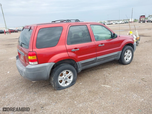 2007 Ford Escape XLT with VIN 1FMCU93167KB06439, listed as a IAAI auction lot 41906378 with 47,722 mi miles. Bid and sale history available at carsss.com. Image 4.