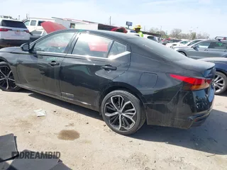 2023 Nissan Altima SR z VIN 1N4BL4CV6PN384206, wystawiony jako IAAI lot #41753570 z przebiegiem 32 594 mil mil oraz . Historia ofert i sprzedaży dostępna na DreamBid. Obrazek 3.