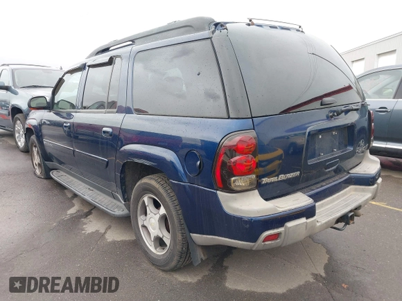 2004 Chevrolet TrailBlazer EXT LT with VIN 1GNET16S746146160, listed as a IAAI auction lot 41715445 with 190,372 mi miles. Bid and sale history available at carsss.com. Image 3.