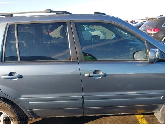 2007 Honda Pilot EX-L with VIN 5FNYF285X7B045780, listed as a IAAI auction lot 41324224 with 168,911 mi miles. Bid and sale history available at carsss.com. Image 13.
