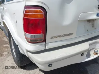 2000 Ford Explorer with VIN 1FMZU75E7YZA75919, listed as a IAAI auction lot 41809772 with 244,787 mi miles and . Bid and sale history available at DreamBid. Image 12.