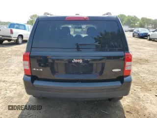 2014 Jeep Patriot Latitude with VIN 1C4NJRFB3ED761587, listed as a Copart auction lot 60554245 with 138,763 mi miles and Salvage title. Bid and sale history available at DreamBid. Image 6.