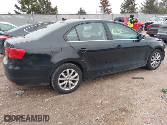 2013 Volkswagen Jetta SE with VIN 3VWDP7AJ1DM288236, listed as a IAAI auction lot 41706050 with 156,898 mi miles and . Bid and sale history available at DreamBid. Image 4.