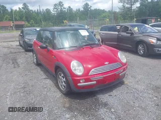 2004 MINI Hardtop z VIN WMWRC33404TJ58399, wystawiony jako IAAI lot #42431589 z przebiegiem 139 580 mil mil oraz . Historia ofert i sprzedaży dostępna na DreamBid. Obrazek 1.