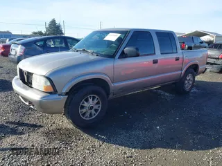 2004 GMC Sonoma SLS with VIN 1GTDT13X94K114290, listed as a IAAI auction lot 41361441 with 1 mi miles. Bid and sale history available at carsss.com. Image 2.