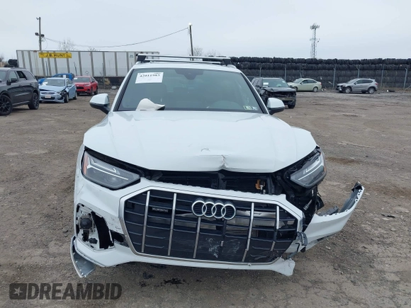 2024 Audi Q5 Premium with VIN WA1ABAFY4R2004405, listed as a IAAI auction lot 42011983 with 22,376 mi miles. Bid and sale history available at carsss.com. Image 13.