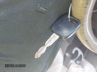 2000 Ford Excursion Limited с VIN 1FMNU42S5YED63744, выставлен на аукционе IAAI как лот 42581052 с пробегом 146 720 миль миль и . История ставок и продаж доступна на DreamBid. Изображение 11.