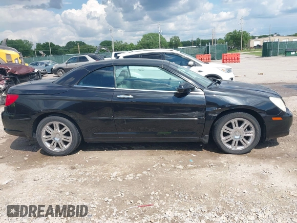 2008 Chrysler Sebring Limited z VIN 1C3LC65M38N197073, wystawiony jako IAAI lot #42142490 z przebiegiem 163 580 mil mil oraz . Historia ofert i sprzedaży dostępna na DreamBid. Obrazek 13.