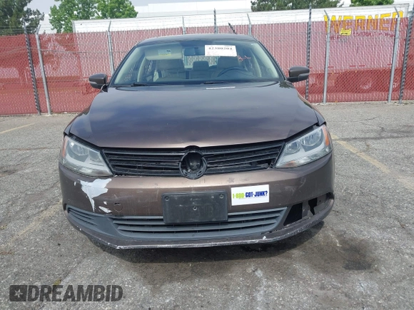 2013 Volkswagen Jetta SE с VIN 3VWDP7AJ1DM372752, выставлен на аукционе IAAI как лот 42380204 с пробегом 186 737 миль миль и . История ставок и продаж доступна на DreamBid. Изображение 6.