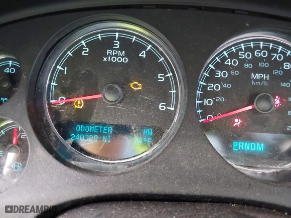 2014 Chevrolet Suburban LT with VIN 1GNSKJE73ER225733, listed as a IAAI auction lot 41641078 with 240,320 mi miles. Bid and sale history available at carsss.com. Image 7.