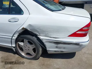 2000 Mercedes-Benz S 320/430/500 z VIN WDBNG75JXYA087535, wystawiony jako IAAI lot #42110848 z przebiegiem 178 057 mil mil oraz . Historia ofert i sprzedaży dostępna na DreamBid. Obrazek 6.