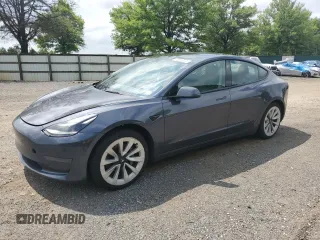 2022 Tesla Model 3 z VIN 5YJ3E1EA6NF185895, wystawiony jako Copart lot #60165405 z przebiegiem 190 572 mil mil oraz Czysty tytuł • Clean title. Historia ofert i sprzedaży dostępna na DreamBid. Obrazek 1.
