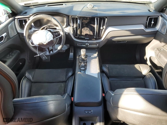 2019 Volvo XC60 R-Design with VIN LYVA22RM8KB230942, listed as a Copart auction lot 81098054 with 0 mi miles and Salvage Title. Bid and sale history available at carsss.com. Image 8.