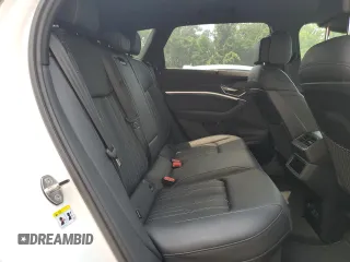 2022 Audi e-tron Chronos with VIN WA1VABGE2NB024953, listed as a Copart auction lot 60561975 with 30,503 mi miles and Salvage title. Bid and sale history available at DreamBid. Image 11.