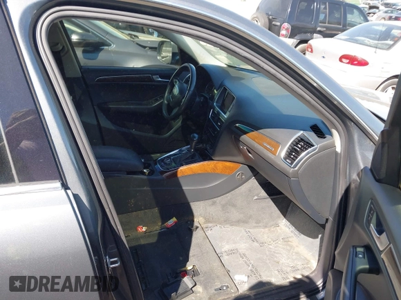 2012 Audi Q5 2.0T Premium Plus with VIN WA1LFAFP1CA131985, listed as a IAAI auction lot 41850004 with 1 mi miles. Bid and sale history available at carsss.com. Image 5.