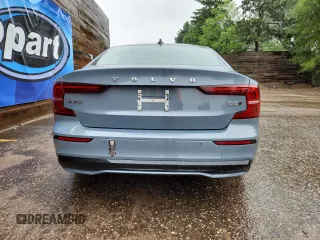 2024 Volvo S60 Plus Dark Theme z VIN 7JRL12TL4RG280801, wystawiony jako Copart lot #59200795 z przebiegiem 29 046 mil mil oraz Czysty tytuł • Clean title. Historia ofert i sprzedaży dostępna na DreamBid. Obrazek 6.