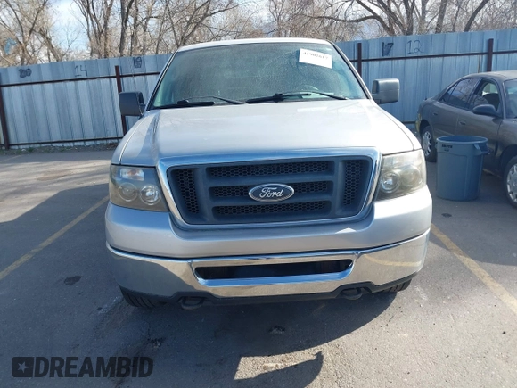 2006 Ford F-150 XLT with VIN 1FTPX14506FA09924, listed as a IAAI auction lot 41902617 with 179,444 mi miles. Bid and sale history available at carsss.com. Image 6.