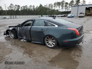 2017 Jaguar XJ z VIN SAJWJ1CD8H8W06740, wystawiony jako Copart lot #86709124 z przebiegiem Nie podano mil oraz Szkoda całkowita • Salvage title. Historia ofert i sprzedaży dostępna na DreamBid. Obrazek 2.