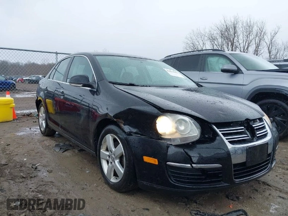2009 Volkswagen Jetta Sedan SE with VIN 3VWRM71K39M061922, listed as a IAAI auction lot 41833902 with 207,905 mi miles. Bid and sale history available at carsss.com. Image 1.
