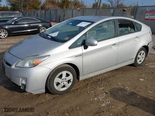 2011 Toyota Prius I with VIN JTDKN3DU0B0271362, listed as a IAAI auction lot 41499567 with 193,280 mi miles. Bid and sale history available at carsss.com. Image 17.