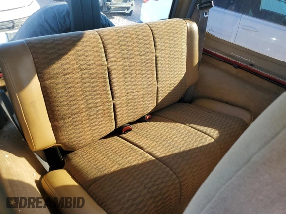 1998 Jeep Wrangler SE with VIN 1J4FY29P7WP792463, listed as a Copart auction lot 72254154 with 179,114 mi miles and Salvage Title. Bid and sale history available at carsss.com. Image 10.