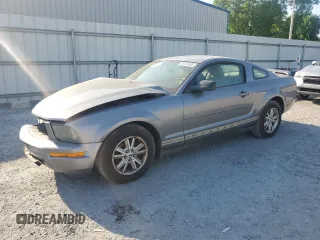2006 Ford Mustang Standard z VIN 1ZVFT80N365165769, wystawiony jako Copart lot #53724695 z przebiegiem 238 753 mil mil oraz Szkoda całkowita • Salvage title. Historia ofert i sprzedaży dostępna na DreamBid. Obrazek 1.