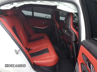 2023 BMW M3 Competition xDrive z VIN WBS43AY05PFP19411, wystawiony jako Copart lot #85955874 z przebiegiem 18 709 mil mil oraz Szkoda całkowita • Salvage title. Historia ofert i sprzedaży dostępna na DreamBid. Obrazek 10.
