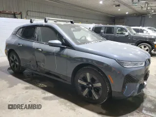 2023 BMW iX xDrive50 with VIN WB523CF0XPCL86360, listed as a Copart auction lot 87999875 with 45,581 mi miles and Salvage Title. Bid and sale history available at carsss.com. Image 4.