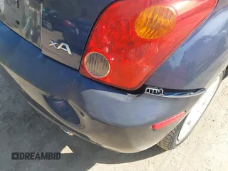2005 Scion xA z VIN JTKKT604550126795, wystawiony jako IAAI lot #42056410 z przebiegiem 84 169 mil mil oraz . Historia ofert i sprzedaży dostępna na DreamBid. Obrazek 6.
