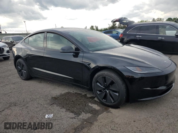2024 Tesla Model 3 z VIN 5YJ3E1EA5RF860464, wystawiony jako Copart lot #55632695 z przebiegiem 5 221 mil mil oraz Szkoda całkowita • Salvage title. Historia ofert i sprzedaży dostępna na DreamBid. Obrazek 4.