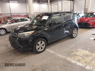 2014 Kia Soul with VIN KNDJN2A28E7110441, listed as a IAAI auction lot 41870022 with 146,981 mi miles. Bid and sale history available at carsss.com. Image 2.