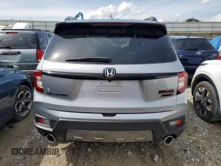 2024 Honda Passport TrailSport z VIN 5FNYF8H65RB001572, wystawiony jako Copart lot #54757945 z przebiegiem 18 872 mil mil oraz Szkoda całkowita • Salvage title. Historia ofert i sprzedaży dostępna na DreamBid. Obrazek 6.