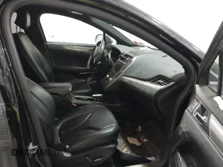 2016 Lincoln MKC Premier with VIN 5LMCJ1D94GUJ18170, listed as a IAAI auction lot 41374020 with 156,591 mi miles and . Bid and sale history available at DreamBid. Image 5.