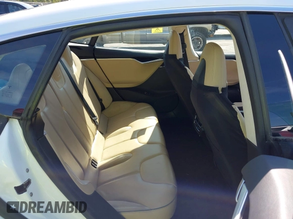 2013 Tesla Model S Performance с VIN 5YJSA1CP1DFP06681, выставлен на аукционе IAAI как лот 42438892 с пробегом 108 926 миль миль и . История ставок и продаж доступна на DreamBid. Изображение 8.