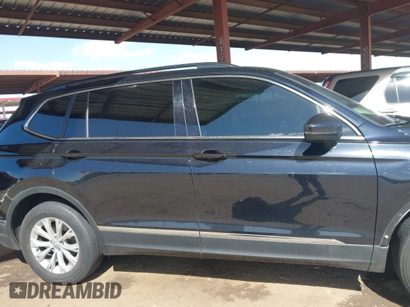 2018 Volkswagen Tiguan SEL with VIN 3VV3B7AX5JM009157, listed as a IAAI auction lot 41745746 with 138,876 mi miles and . Bid and sale history available at DreamBid. Image 13.
