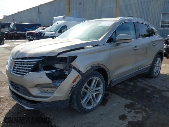 2015 Lincoln MKC z VIN 5LMCJ2A96FUJ47386, wystawiony jako IAAI lot #41525018 z przebiegiem 97 670 mil mil oraz . Historia ofert i sprzedaży dostępna na DreamBid. Obrazek 17.