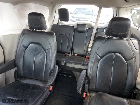 2018 Chrysler Pacifica Touring L with VIN 2C4RC1BG5JR192988, listed as a Copart auction lot 49042485 with 97,948 mi miles and Salvage Title. Bid and sale history available at carsss.com. Image 10.