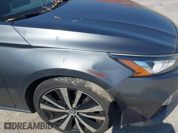 2019 Nissan Altima 2.5 SR with VIN 1N4BL4CV0KC163432, listed as a IAAI auction lot 42130104 with 186,452 mi miles. Bid and sale history available at carsss.com. Image 6.