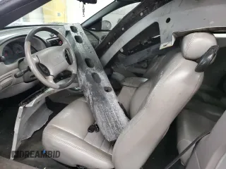 2002 Ford Mustang GT Deluxe z VIN 1FAFP45X62F160859, wystawiony jako Copart lot #45946145 z przebiegiem 110 078 mil mil oraz Szkoda całkowita • Salvage title. Historia ofert i sprzedaży dostępna na DreamBid. Obrazek 7.