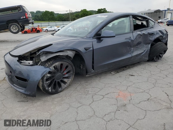 2021 Tesla Model 3 Performance z VIN 5YJ3E1EC5MF064890, wystawiony jako Copart lot #57186755 z przebiegiem 47 830 mil mil oraz Szkoda całkowita • Salvage title. Historia ofert i sprzedaży dostępna na DreamBid. Obrazek 1.